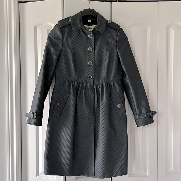 Burberry trench coat - Picture 1 of 16